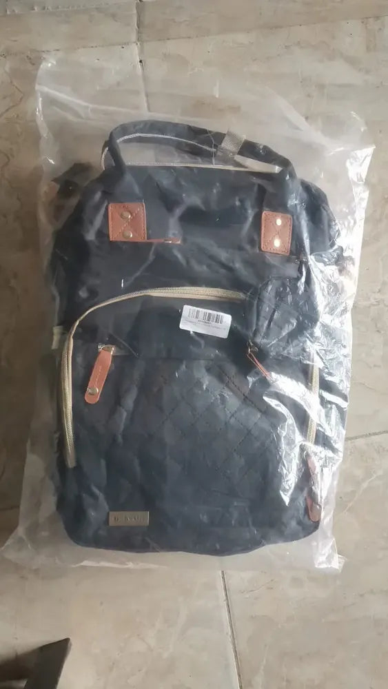 Foto de reseña de Cliente Baby On sobre Morral Pañalera Tipo Cuna 3 en 1 con Cambiador Baby On USB y 3 Bolsillos Térmicos