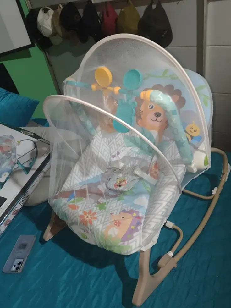 Foto de reseña de Cliente Baby On sobre Silla mecedora eléctrica para bebé Baby On NS4-1 Rey de la Selva