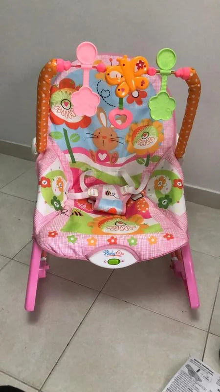 Opinión de Yeni sobre Silla mecedora vibradora y musical para bebé 3 en 1 Baby On