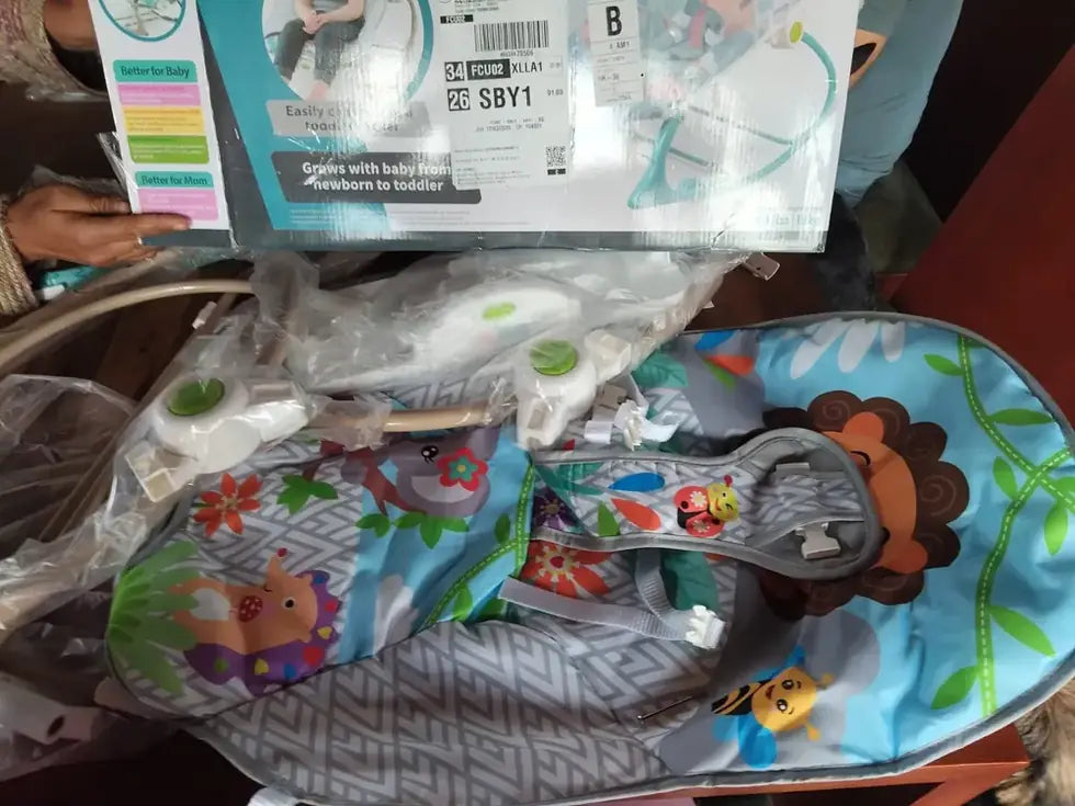 Foto de reseña de Cliente Baby On sobre Silla mecedora eléctrica para bebé Baby On NS4-1 Rey de la Selva