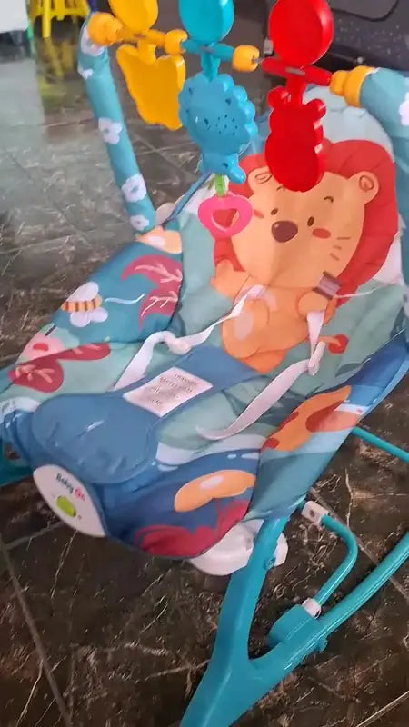 Video de reseña de Cliente Baby On sobre Silla mecedora eléctrica para bebé Baby On NS4-1 Rey de la Selva