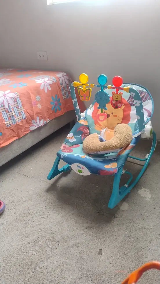 Foto de reseña de Cliente Baby On sobre Silla mecedora eléctrica para bebé Baby On NS4-1 Rey de la Selva