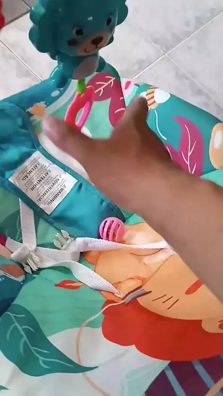 Video de reseña de Cliente Baby On sobre Silla mecedora eléctrica para bebé Baby On NS4-1 Rey de la Selva