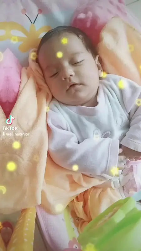 Video de reseña de Cliente Baby On sobre Silla mecedora eléctrica para bebé Baby On NS4-1 Rey de la Selva