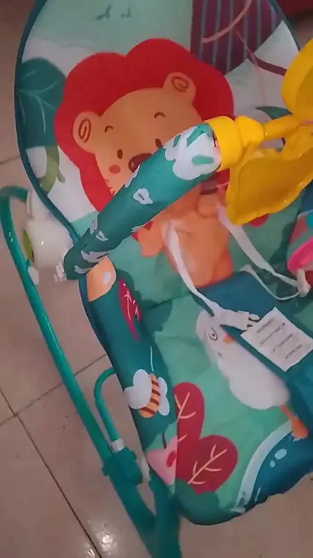 Video de reseña de Cliente Baby On sobre Silla mecedora eléctrica para bebé Baby On NS4-1 Rey de la Selva