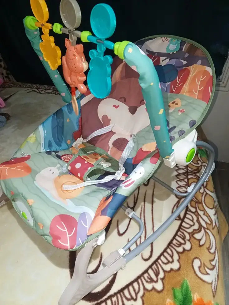 Foto de reseña de Cliente Baby On sobre Silla mecedora eléctrica para bebé Baby On NS4-1 Rey de la Selva