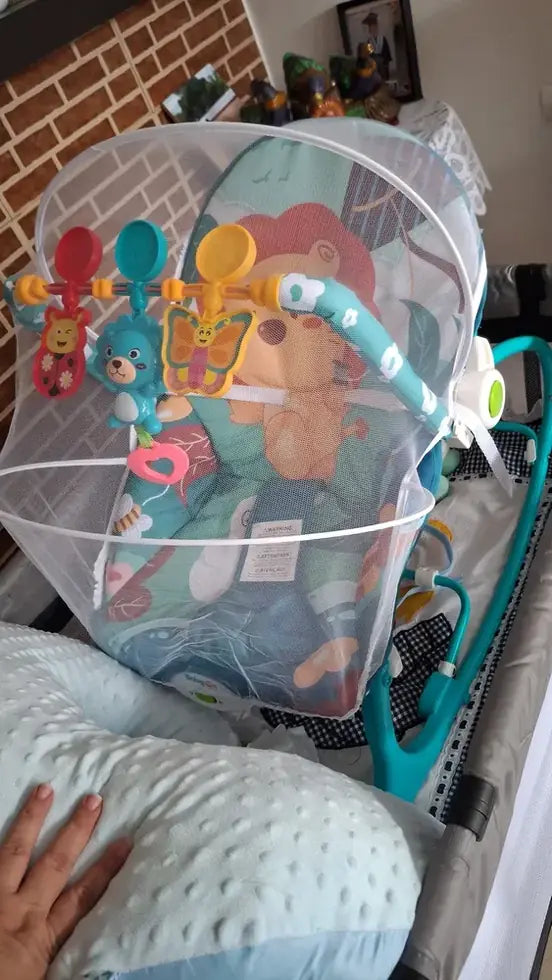 Foto de reseña de Cliente Baby On sobre Silla mecedora eléctrica para bebé Baby On NS4-1 Rey de la Selva