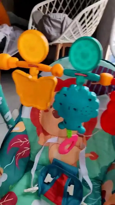 Video de reseña de Cliente Baby On sobre Silla mecedora eléctrica para bebé Baby On NS4-1 Rey de la Selva