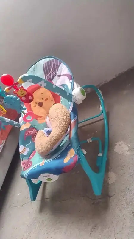 Video de reseña de Cliente Baby On sobre Silla mecedora eléctrica para bebé Baby On NS4-1 Rey de la Selva
