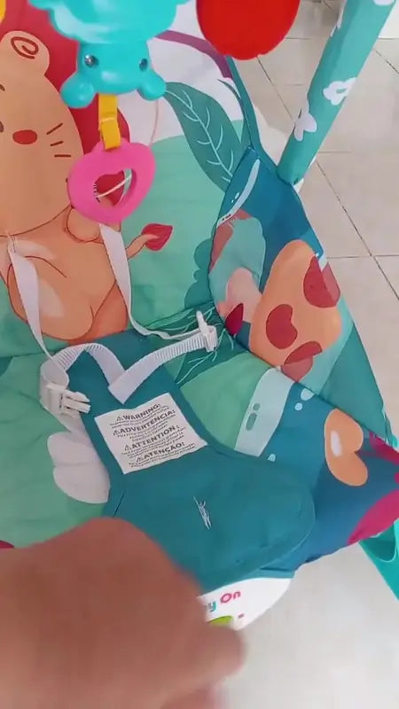 Video de reseña de Cliente Baby On sobre Silla mecedora eléctrica para bebé Baby On NS4-1 Rey de la Selva